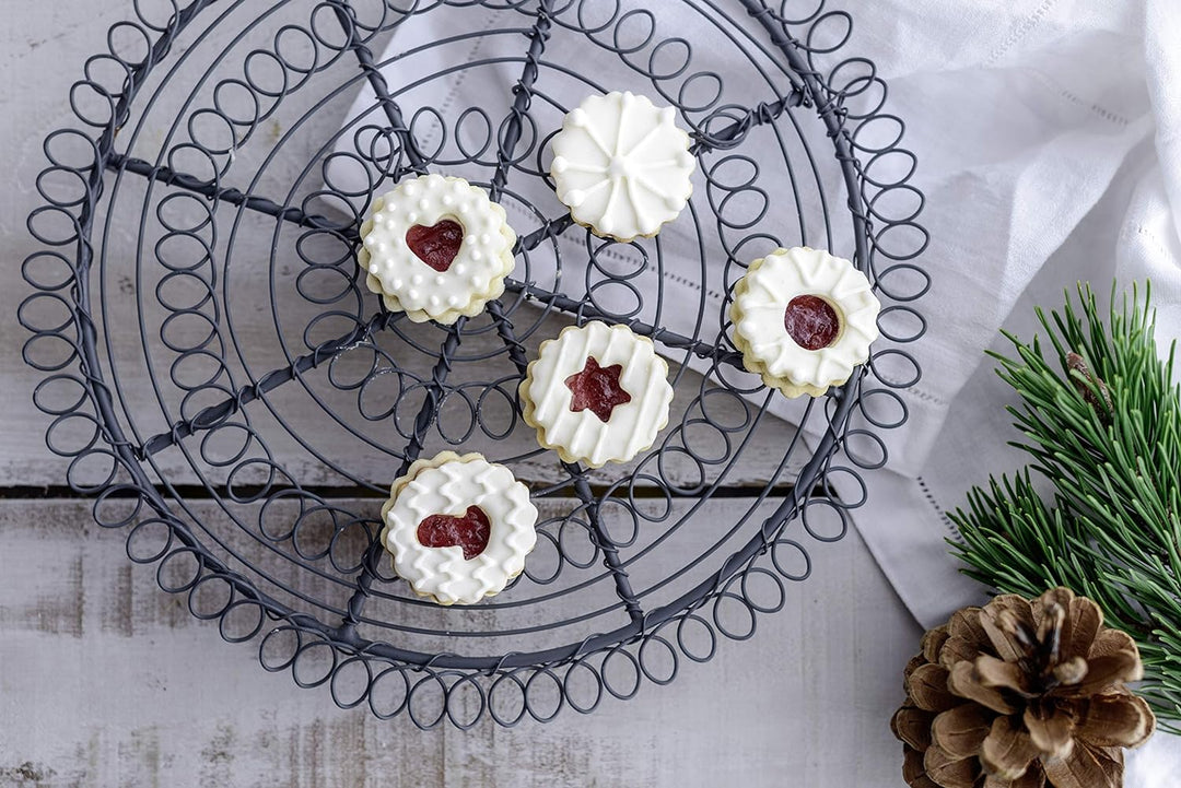 Dr. Oetker 15er Mini-Linzer Ausstecher-Set, Ausstechformen für Weihnachten, hochwertige Ausstecher f