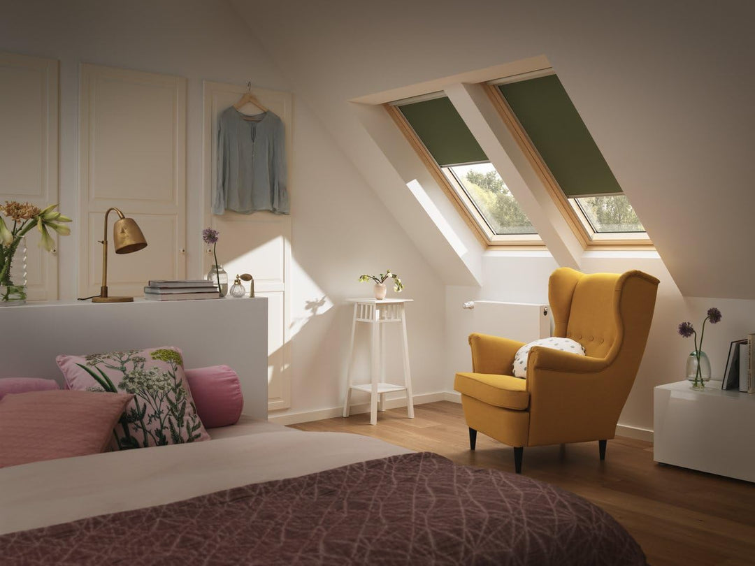 VELUX Holz Dachfenster - „Thermo-Technology (55 x 78) mit Eindeckrahmen