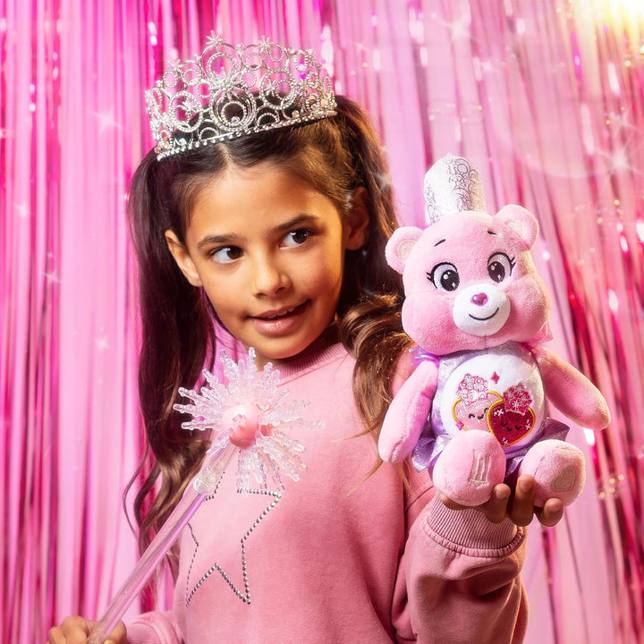 Basic Fun Care Bears x Wicked 22 cm Plüsch Plüsch Spielzeug – Love-a-Lot Bear als Glinda – Sammelbar