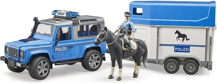 bruder 02588 - Land Rover Defender Polizeifahrzeug, Pferdeanhänger, 1 Pferd, 1 Polizist, Light & Sou