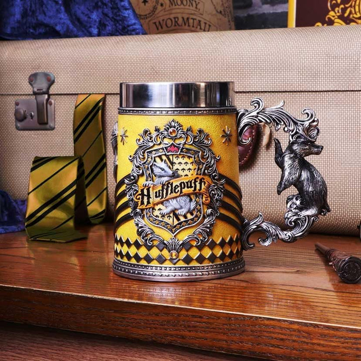 Nemesis Now House Collectable Tankard Harry Potter Hufflepuff Hogwarts-Haus Sammelkrug, Gelb, Silber