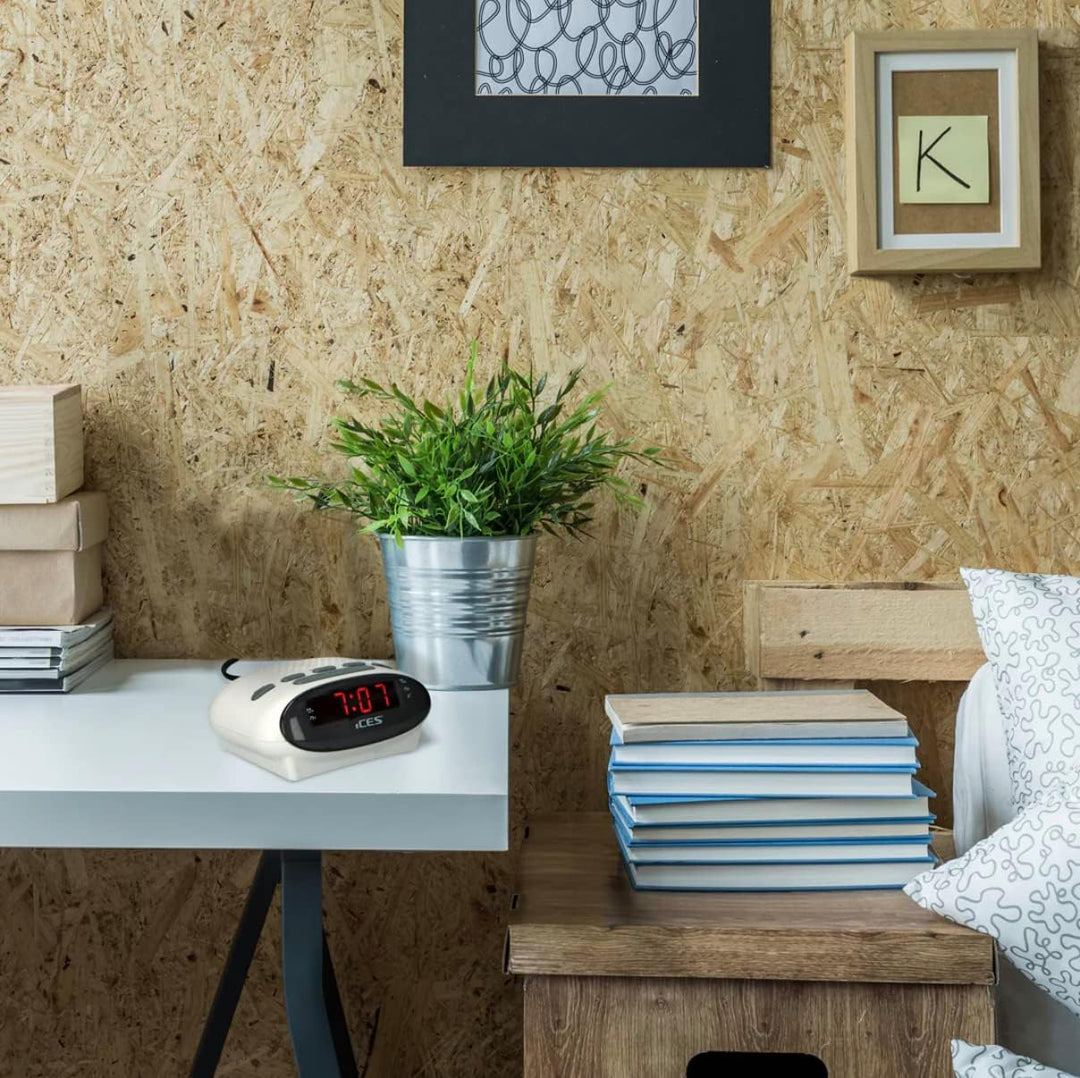 iCES ICR-210 Radiowecker - Radiowecker mit 2 Stunden Weckzeit - PLL FM - Snooze - Sleep Timer - Gang