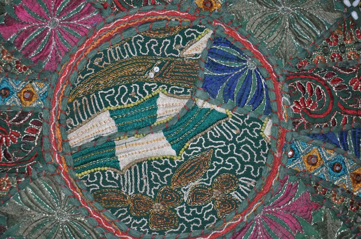 Rajasthali Traditionelle indische Startseite Dekorative osmanischen Handgemacht und Patchwork Hocker
