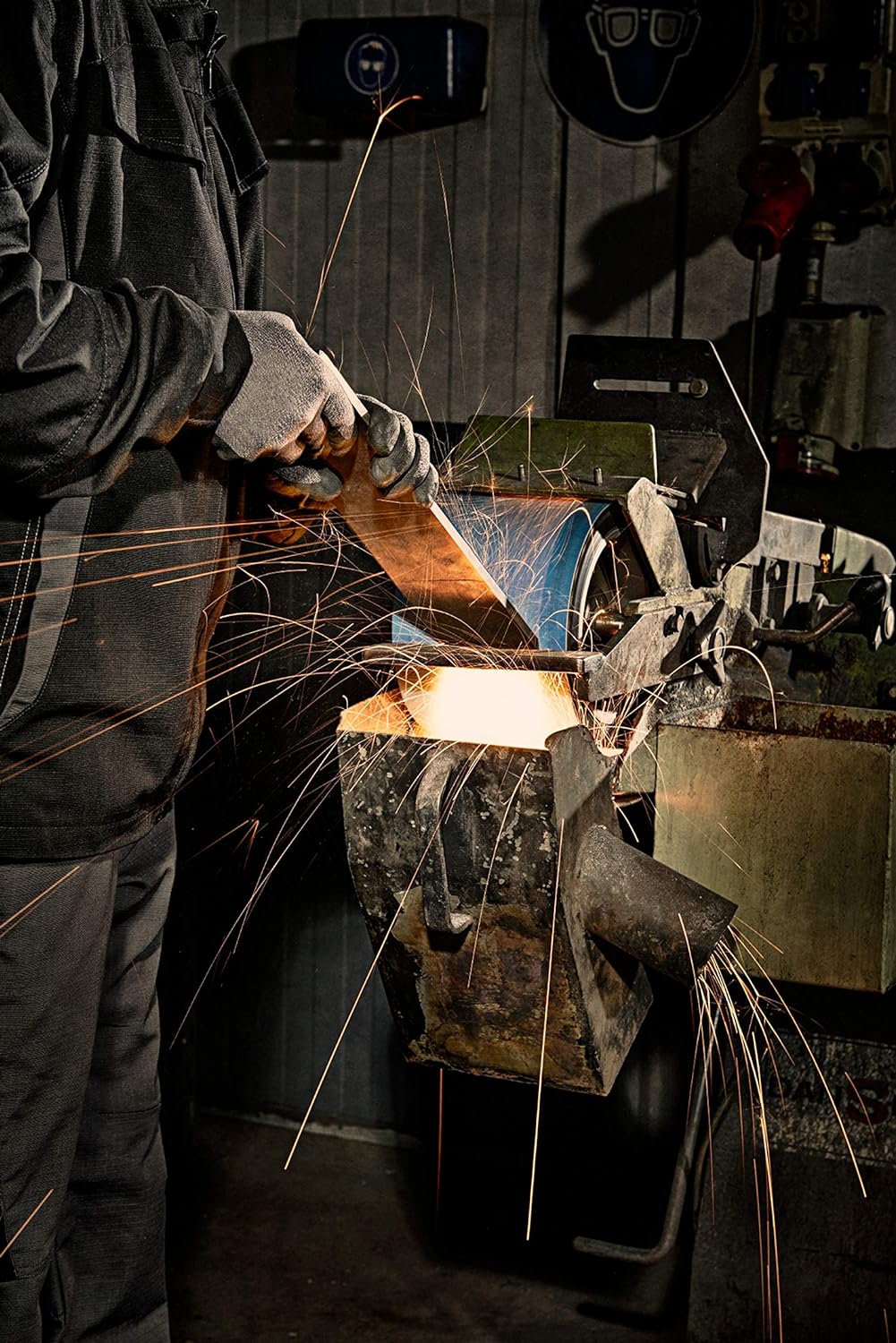 Klingspor 72251 - Schleifbänder mit Gewebeunterlage für Edelstahl, Stahl und Metalle - BS|CS411X|60|