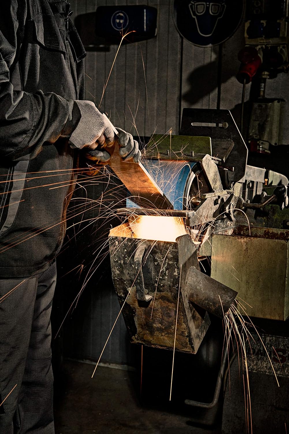 Klingspor 26488 - Schleifbänder mit Gewebeunterlage für Edelstahl, Stahl und Metalle - BS|CS411X|36|
