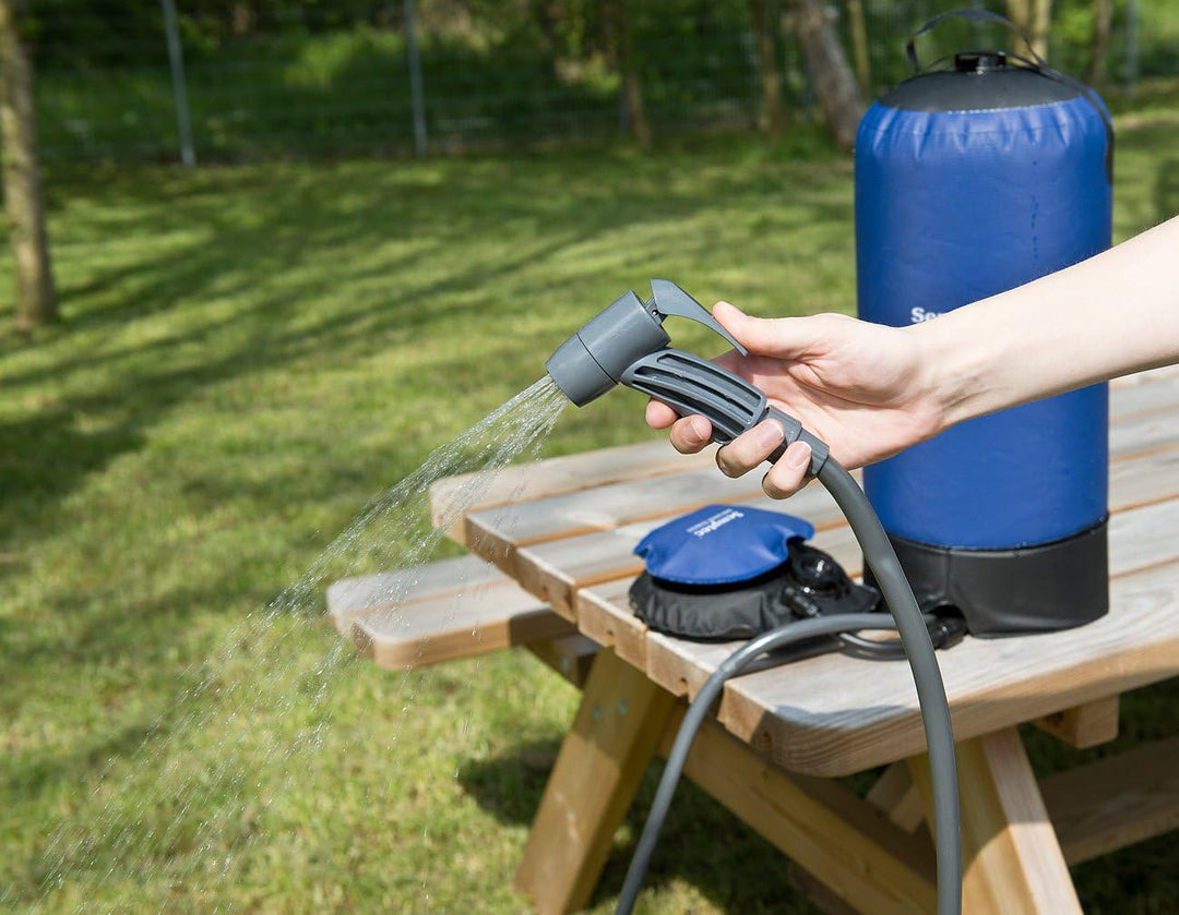 Semptec Urban Survival Technology Solardusche: Tragbare Druck-Campingdusche mit Fusspumpe, 11 Liter