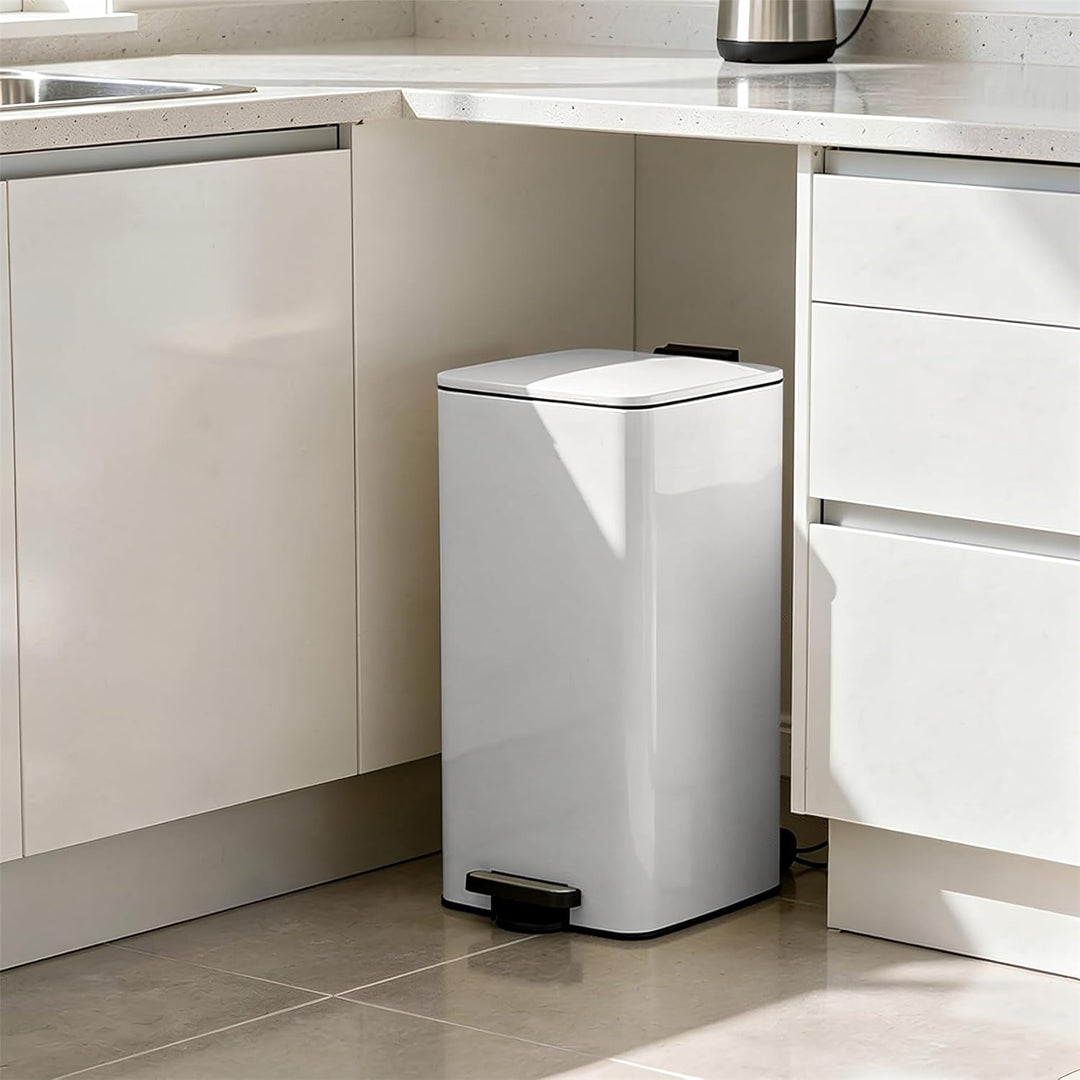 Harbour Housewares 30L Edelstahl Treteimer Weiss Square Küchenmülleimer | 30L quadratischer Edelstah