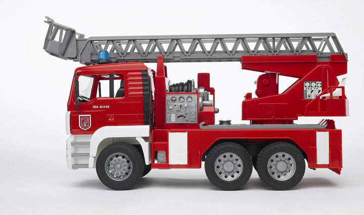 bruder 02771 - Man TGA Feuerwehr mit Drehleiter, Wasserpumpe & Light & Sound Modul - 1:16 Einsatzfah