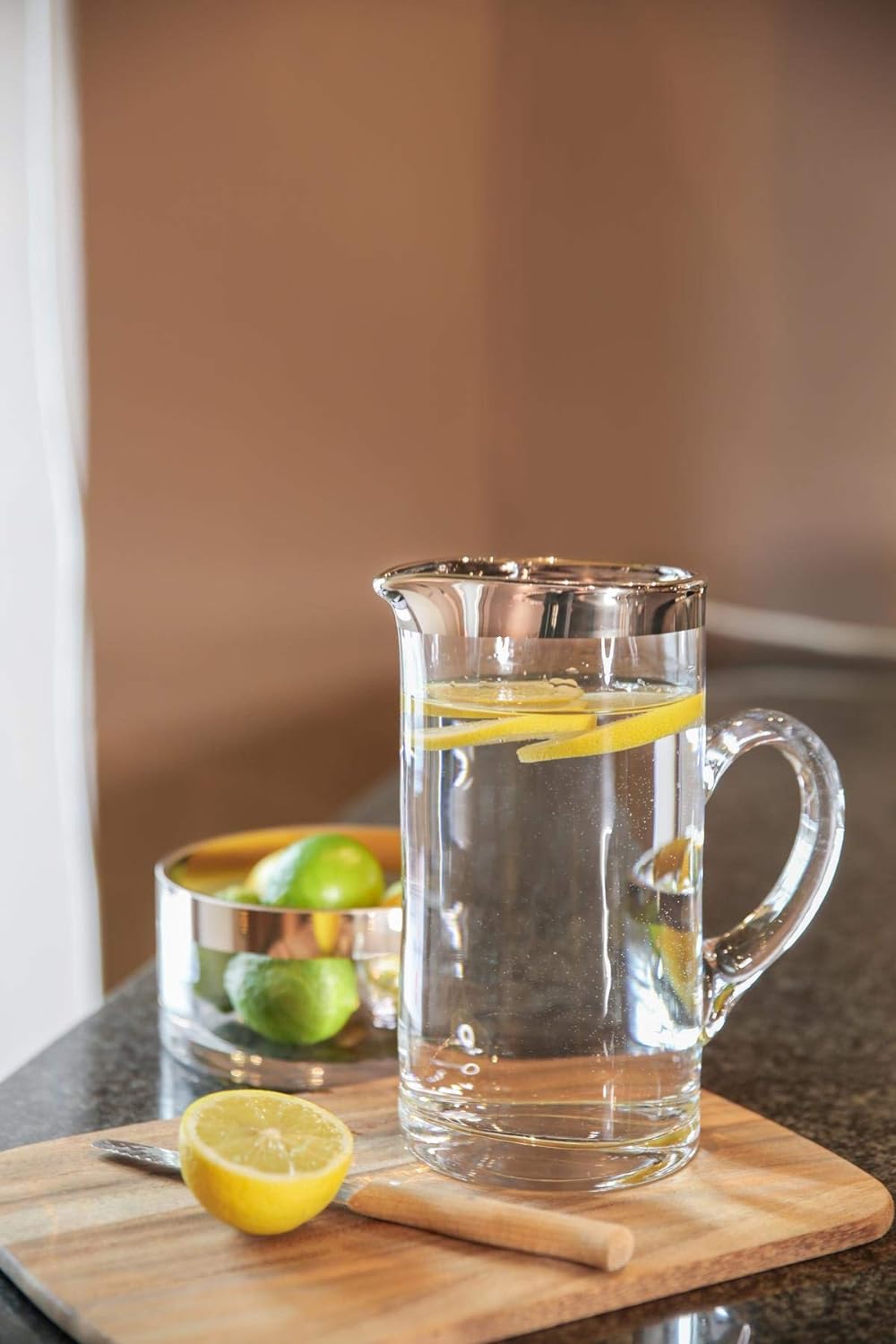 EDZARD Krug Robert, mundgeblasenes Kristallglas mit Platinrand, Höhe 20 cm, Durchmesser 10 cm, Fassu