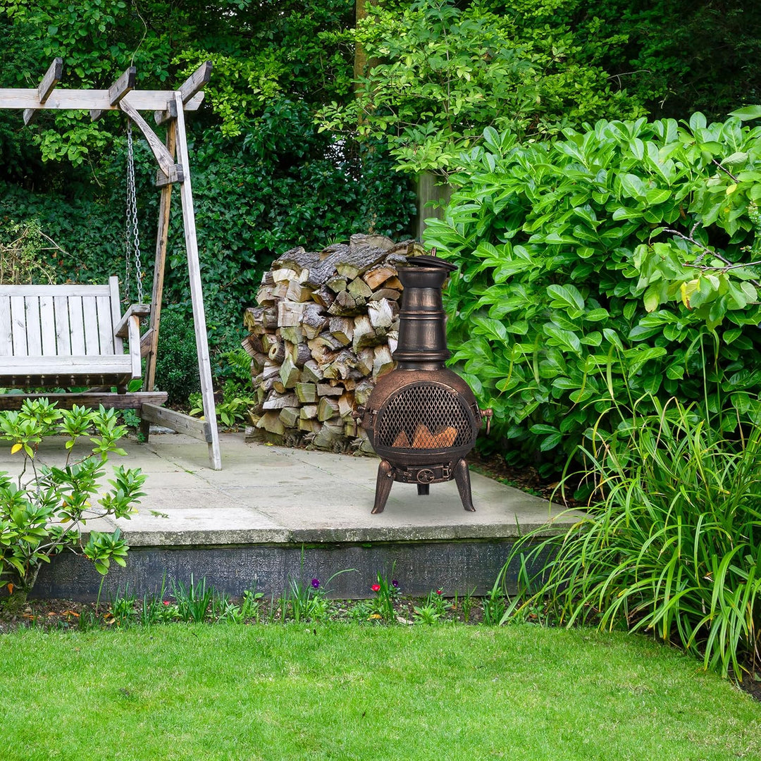 Relaxdays Terrassenofen, Aztekenofen mit Schürhaken, Gusseisen, Funkenschutz, für Garten, HxBxT: 86x