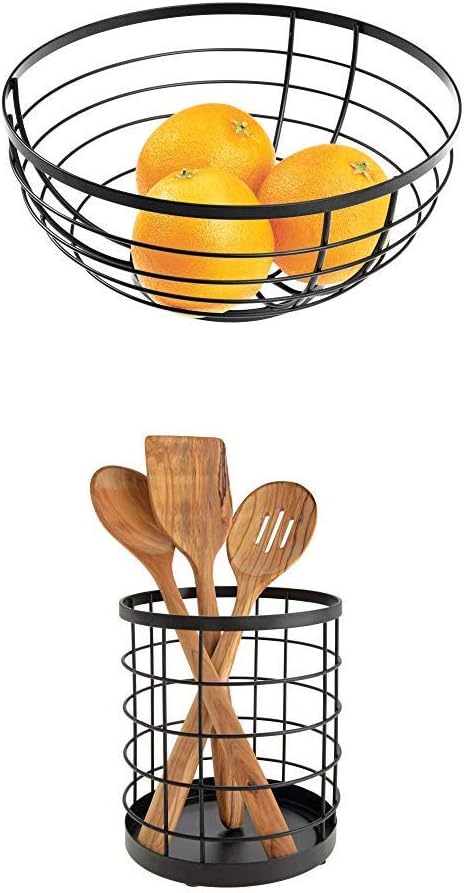 iDesign Austin Obstschale im offenen Design, runder Obstkorb aus Metall, Mattschwarz + Küchenutensil