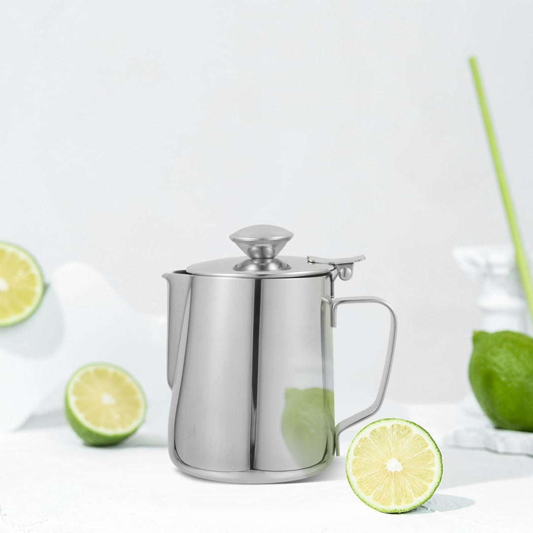 BESTonZON Milchkännchen Edelstahl Sahnekännchen mit Deckel 350 ML Aufschäumen Milch Kaffee Mokka Cap