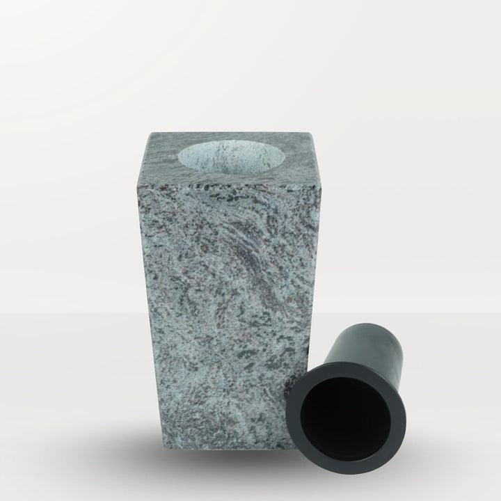 designgrab Grabvase Karree Orion aus poliertem Granit – 29×17 cm, hochglanzpoliert, witterungsbestän