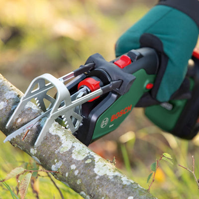 Bosch Akku-Gartensäge/Säbelsäge/Reciprosäge (ohne Akku, 18-Volt-System, Schneidekapazität 80 mm, mit