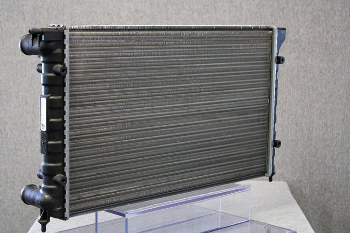 Valeo Kühler Motorkühlung 883727