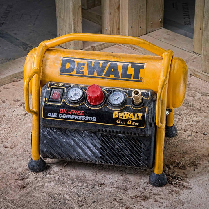 DeWalt mobiler Kompressor (1100 W, 6 L, 8 bar, kompakte Ausführung, ölfreier Motor, inkl. 5 m Luftsc