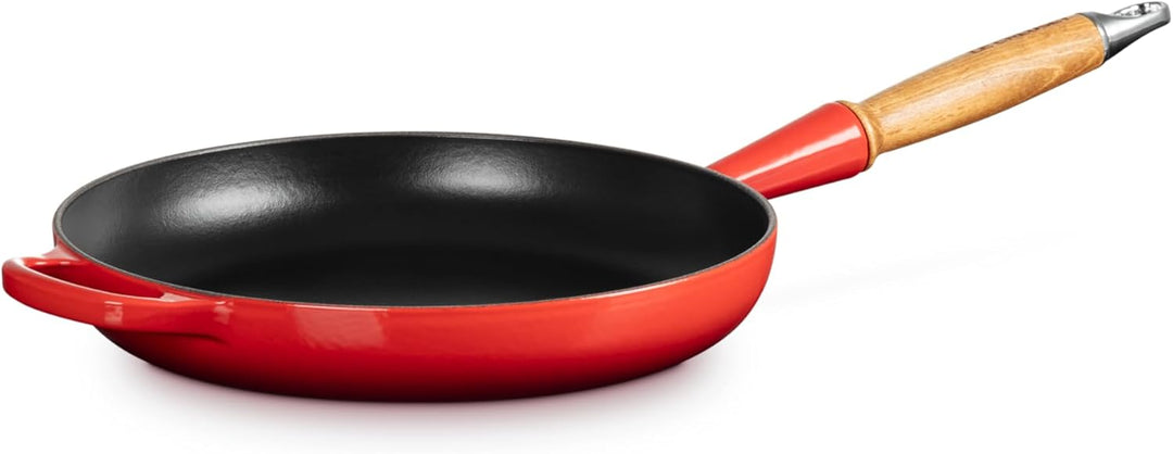 Le Creuset Signature gusseiserne Bratpfanne mit Holzgriff 26 cm Kirschrot, 20258260600422 Kirschrot