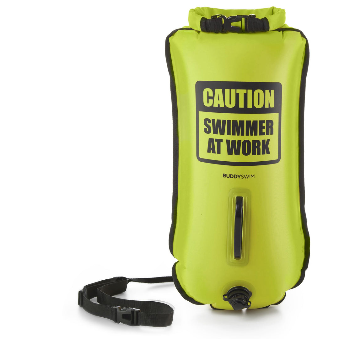Buddyswim Set aus Freiwasser-Schwimmboje 28 Liter und Badekappe. Sicherheitsboje zum Schwimmen im of
