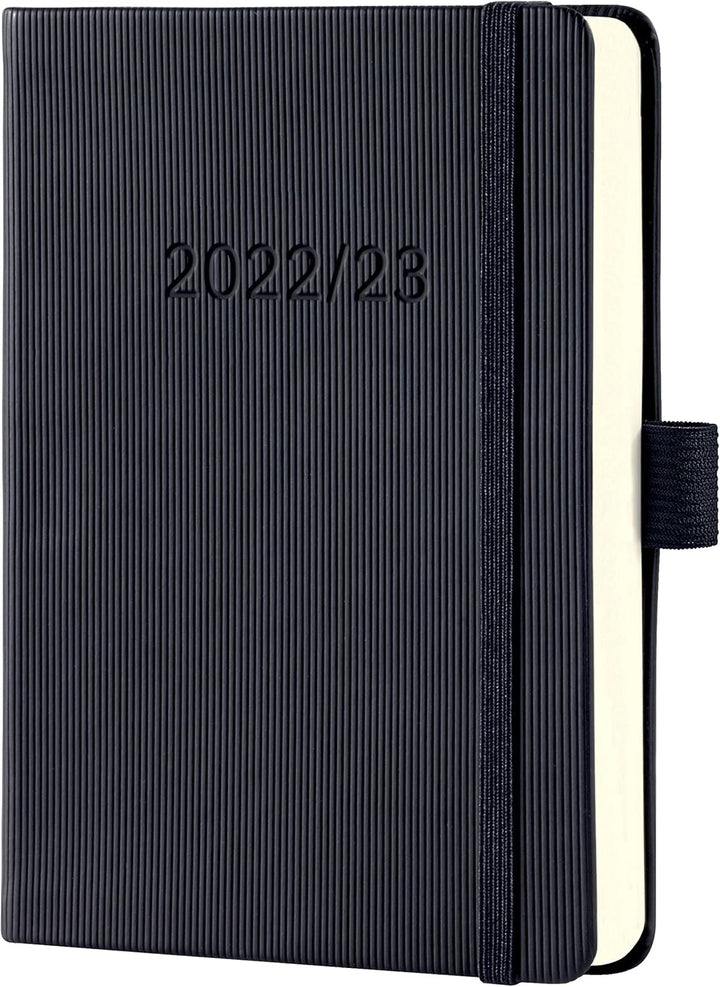 SIGEL C2302 Terminplaner Wochenkalender 2022/2023 - ca. A6 - schwarz - Hardcover - Gummiband, Stifts