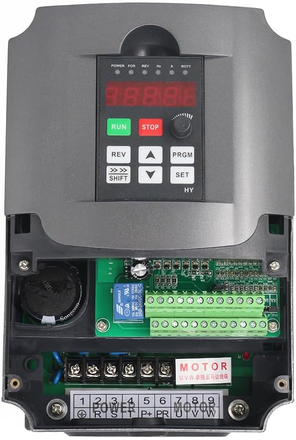 RATTMMOTOR 2.2KW 220V Variable Frequenzantrieb VFD-Wechselrichter 3 Phasen 2200W Frequenzumrichter C