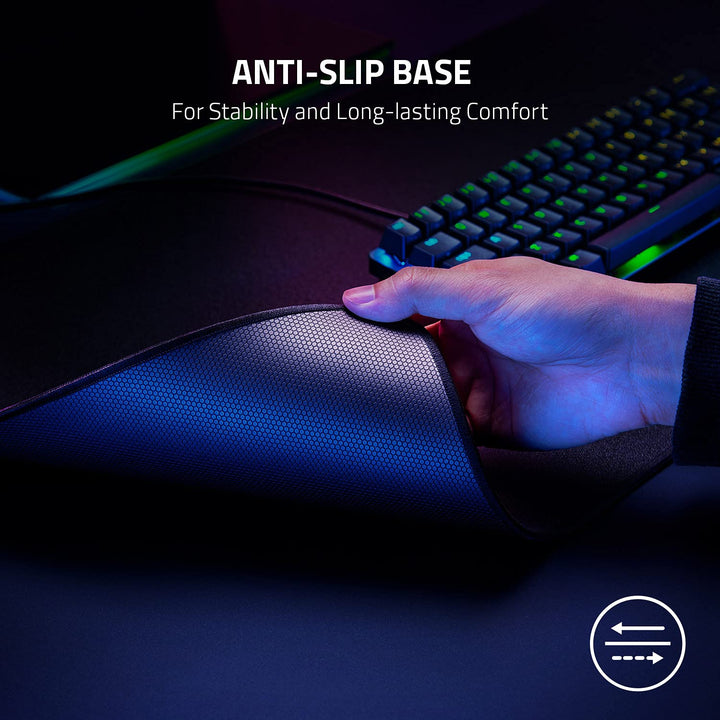 Razer Strider Hybrid-Mauspad mit weichem Boden und glattem Gleiten: Feste Gleitfläche – rutschfeste