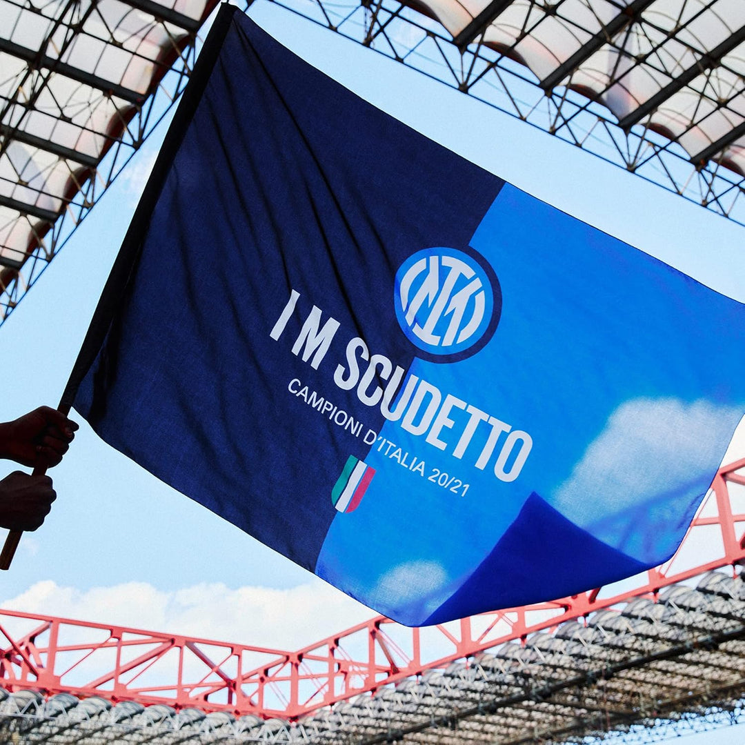 Inter Flagge I M Scudetto 20-21, Championi d'Italia, 100 x 140 cm, Unisex Erwachsene, Schwarz/Blau,