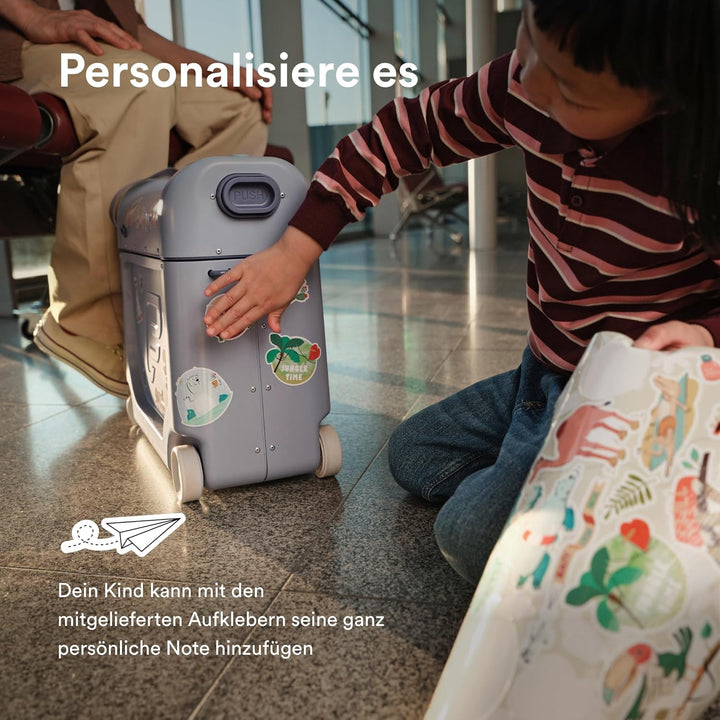Stokke JetKids Travel Bundle, Arctic Blue - Enthält den BedBox Aufsitzkoffer & das Backpack - Ideal