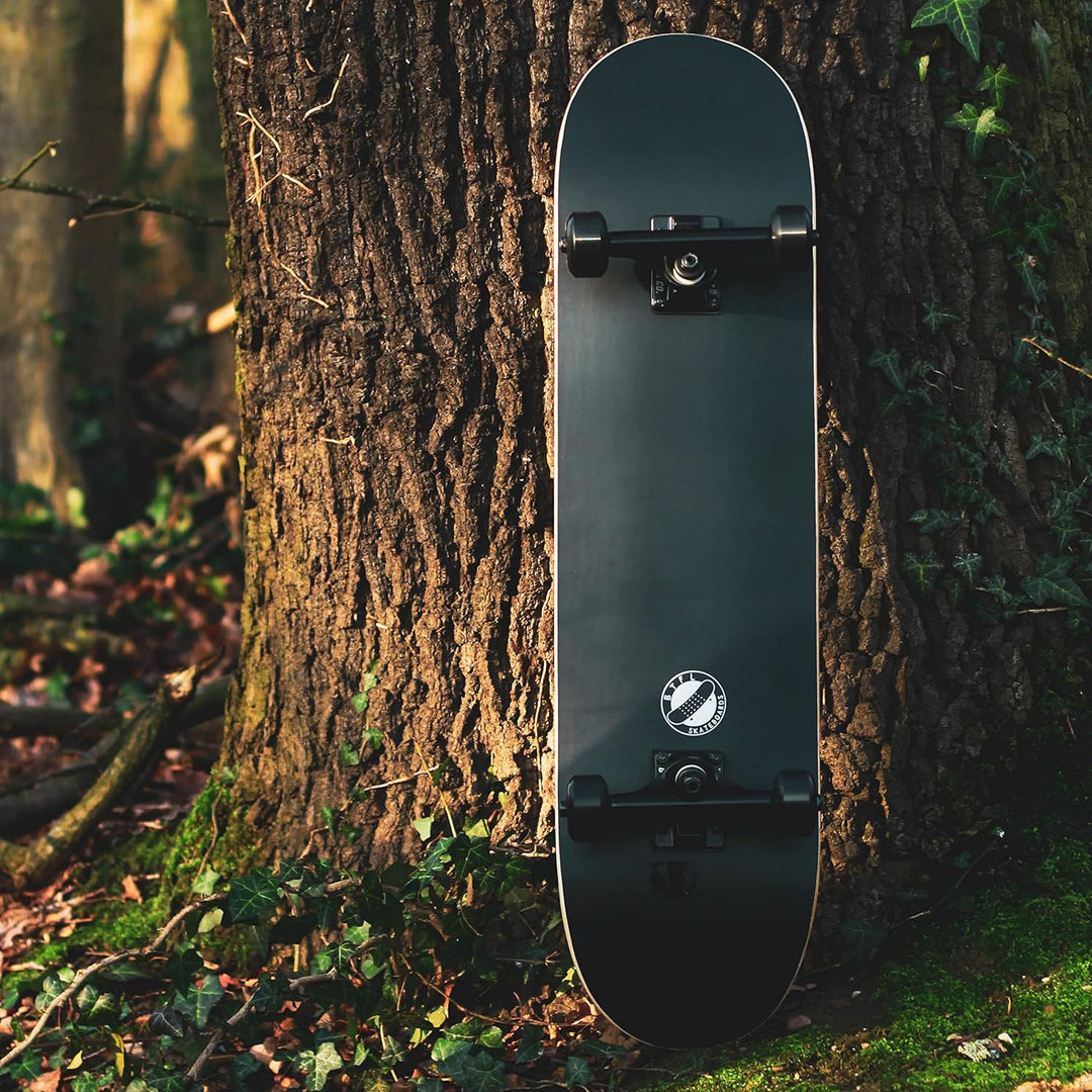 Komplett Skateboard von BTFL, ABEC 9 Kugellager, kanadischer Ahorn + Cooles Griptape, 8.125“ Board f