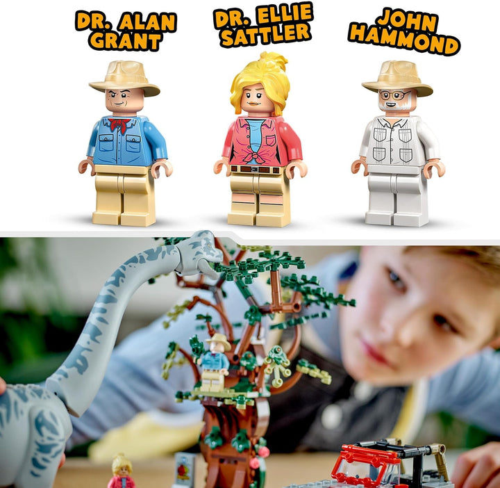 LEGO 76960 Jurassic Park Entdeckung des Brachiosaurus, Dinosaurier Spielzeug mit Figur und Jeep, Sam