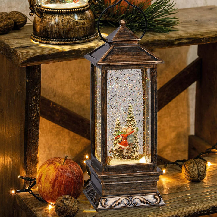Hellum LED Laterne, Schneekugel Weihnachten mit Eislaufpaar für innen, Timerfunktion, 31cm, Schneege