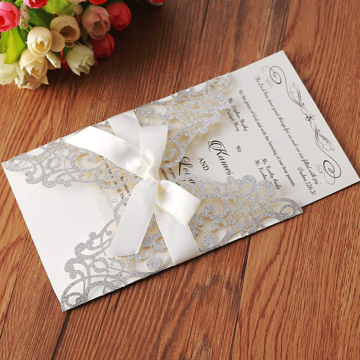 Hosmsua 50x lasergeschnittene Hochzeitseinladungskarten mit Schleife und Umschlägen für Brautparty,