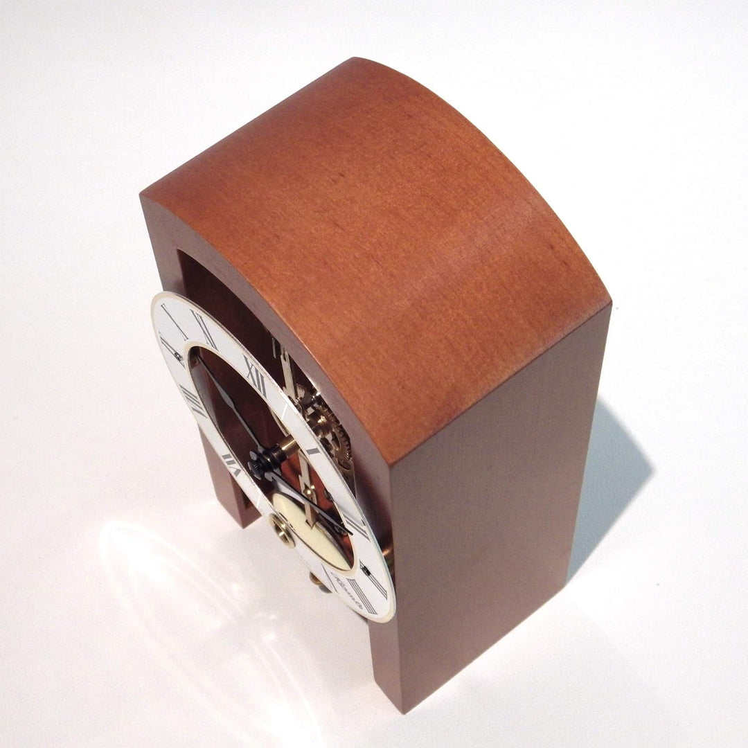 Hermle 23015-160721 Moderne Skelett-Tischuhr, Kirschbaum Braun, 18cm x 9cm x 11cm 18cm x 9cm x 11cm