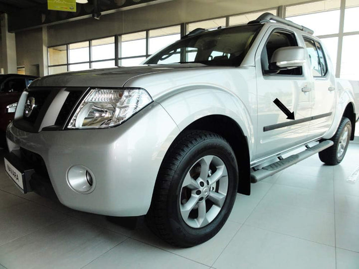 Spangenberg Seitenschutzleisten schwarz passend für Nissan Navara Double Cab Doppelkabine ab Facelif