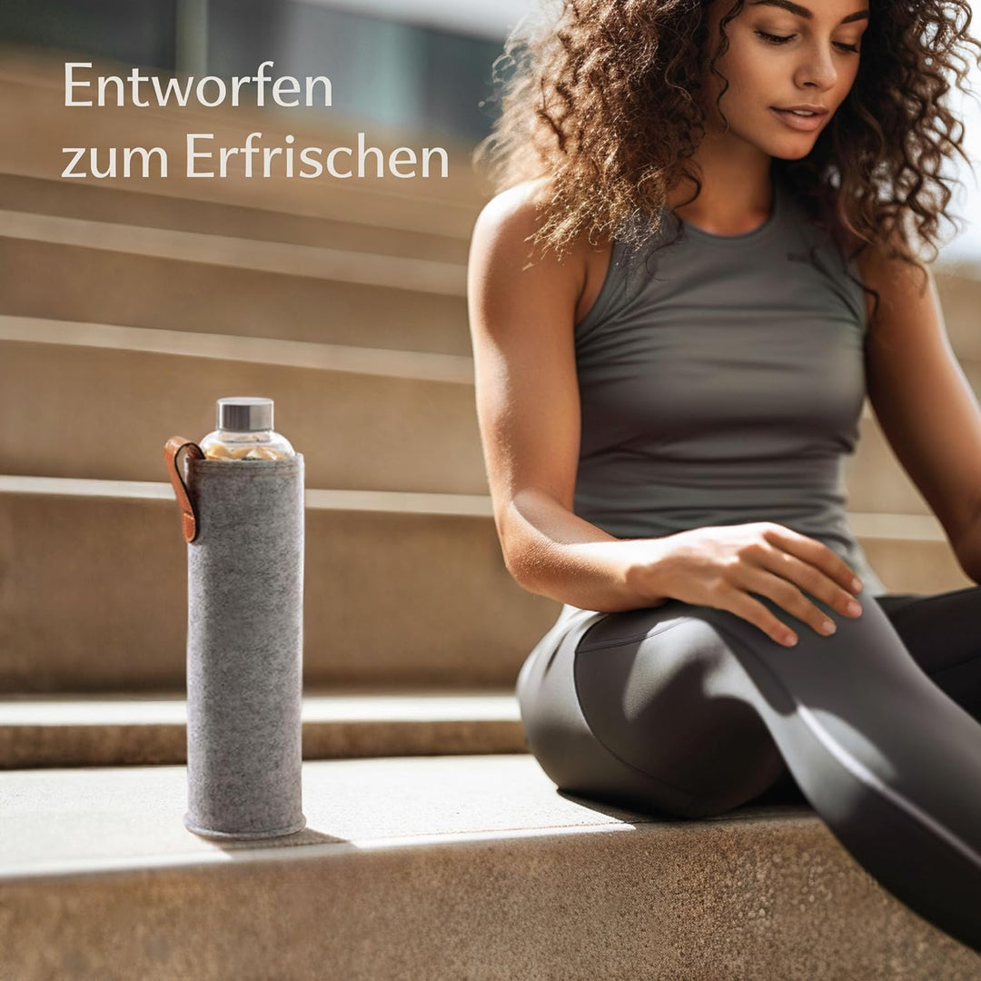 Cosumy Trinkflasche aus Glas mit Filzbeutel 750ml - Spülmaschinenfest - Auslaufsicher - BPA-Frei - f