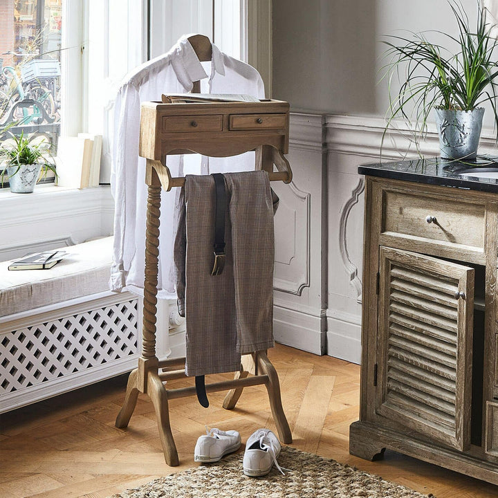 Loberon Herrendiener Doncaster, Traditionelles Design, Gedrechselte Beine, Aufbewahrung, Ordnungshel