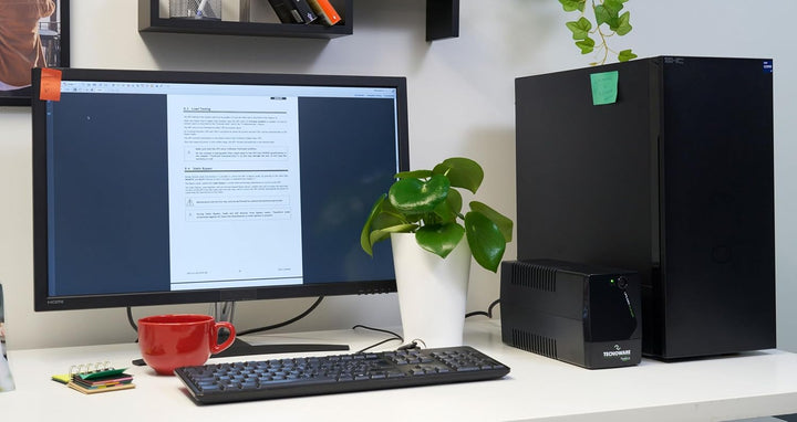Tecnoware Power Systems - UPS ERA PLUS 900, 900 VA, Schutz vor Stromausfällen und Spannungsspitzen,