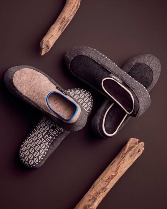 FALKE Herren Cosyshoe Invisible Stoppersocken rutschhemmende Noppen auf der Filzsohle Füsslinge komf