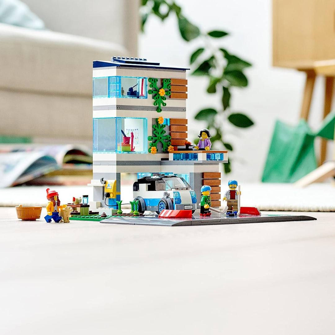 LEGO 60291 City Modernes Familienhaus, Puppenhaus mit Strassenplatten und 4 Minifiguren, kreatives K