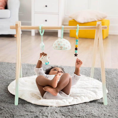 B. baby – Spielbogen aus Holz mit Krabbeldecke – Spieldecke für Babys und Neugeborene – 3 Sensorik B