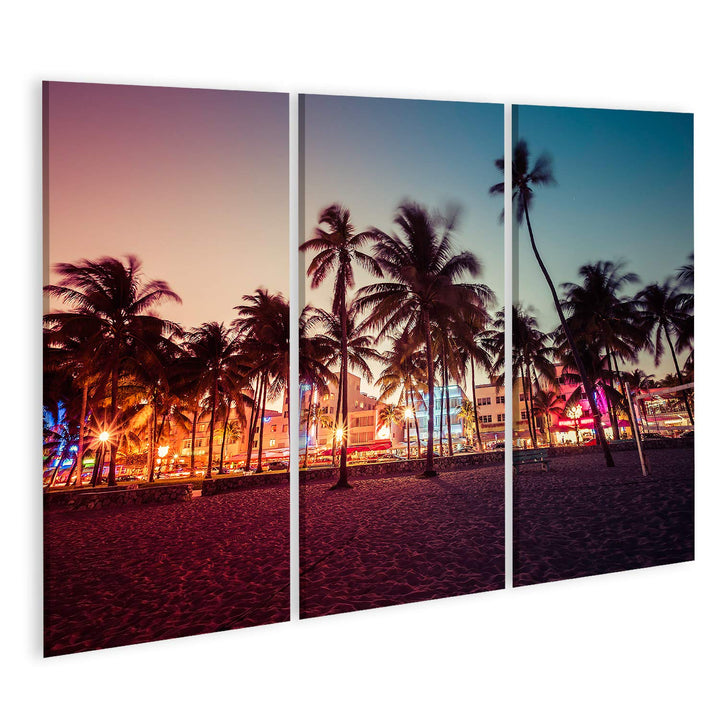 Bild Bilder auf Leinwand Ocean Drive Strasse mit beleuchteten Gebäuden South Beach Florida Wandbild