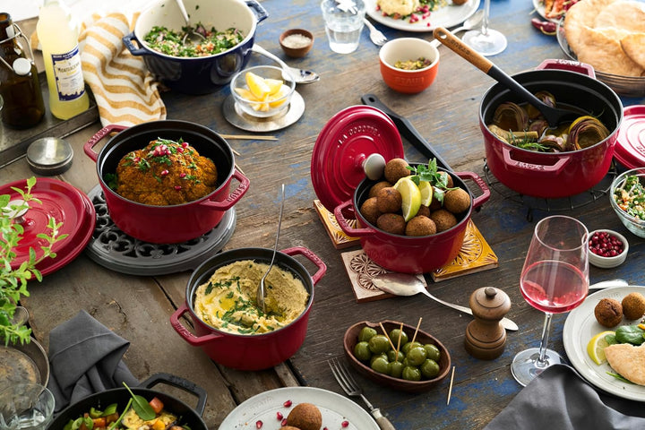 STAUB Gusseisen Bräter/Cocotte, Rund 22 cm, 2,6 L, Aromaregen Funktion, Für alle Herdarten geeignet,