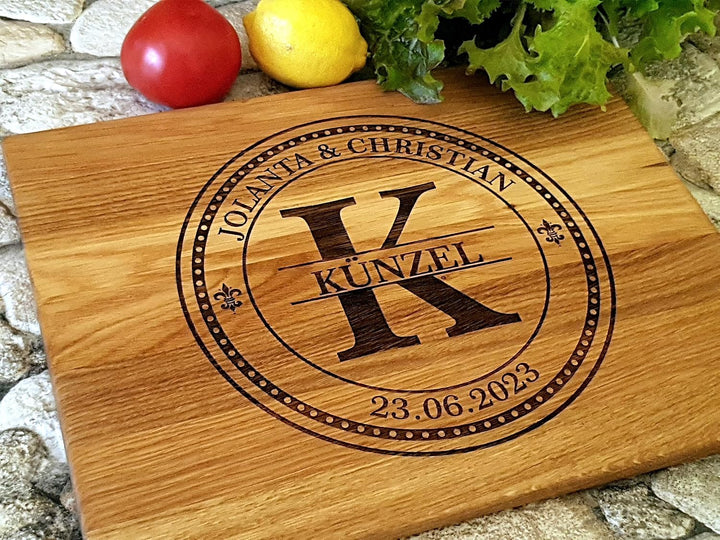 Personalisiertes Schneidebrett mit Monogramm | Handgefertigt Schneidebrett | Frühstücksbrettchen mit