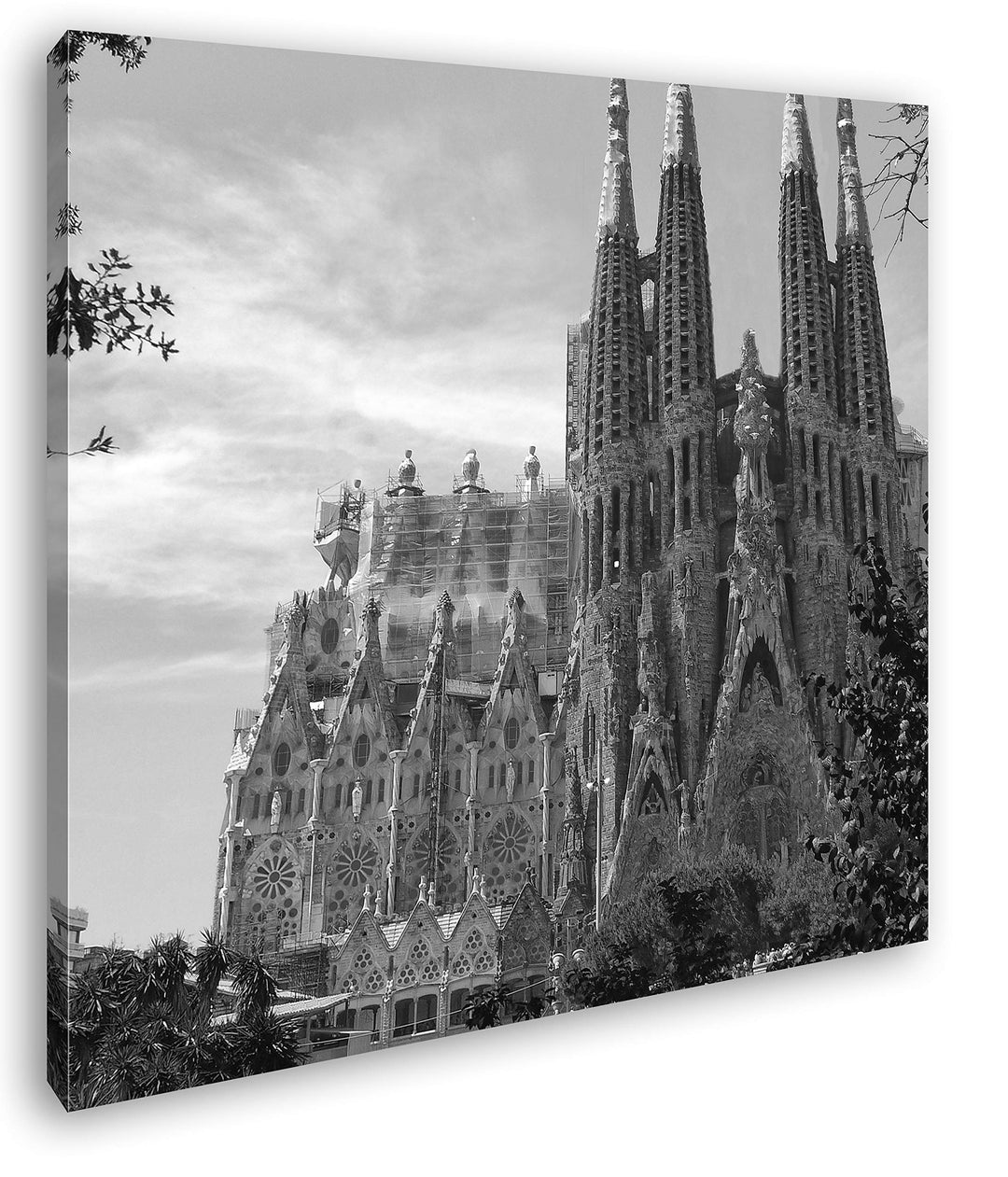 deyoli die Kathedrale Sagrada Familia in Barcelona Format: 70x70 Effekt: Schwarz&Weiss als Leinwandb