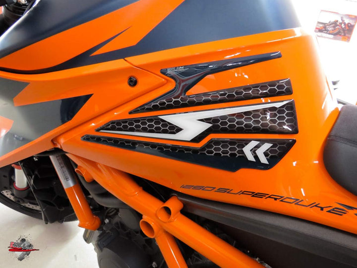 BIKE-label Tankpad Set kompatibel für KTM 1290 Super Duke R ab BJ 2020-850001