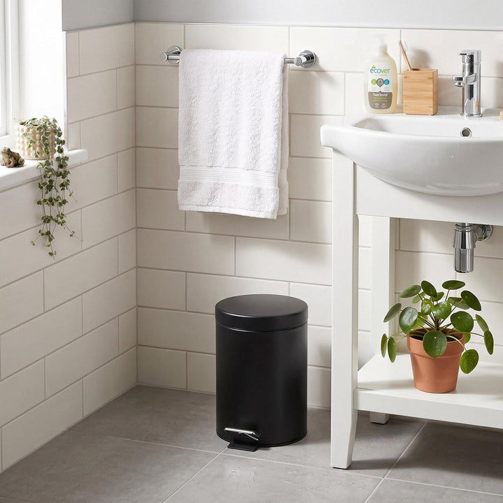 Beldray LA038098BLKFEU7 Badezimmer-Fusspedal-Mülleimer - Kleiner runder Edelstahl-Hygienemülleimer f