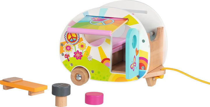 goki 51431 - Wohnwagen Camperfreude – farbenfroher goki66 Wohnanhänger aus Holz für Minipuppen/Biege