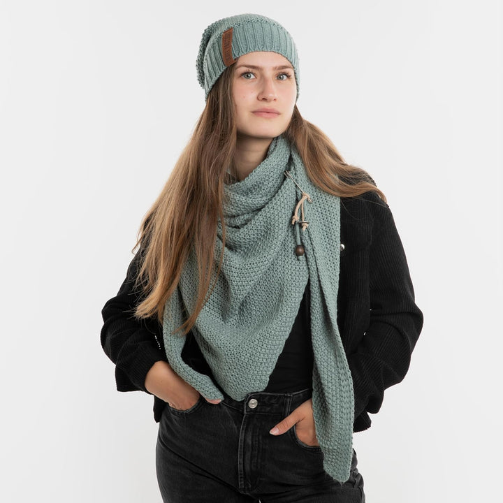 KNIT FACTORY - Dreiecksschal Coco - Damen Strickschal mit Wolle - Umschlagtuch für den Herbst und Wi