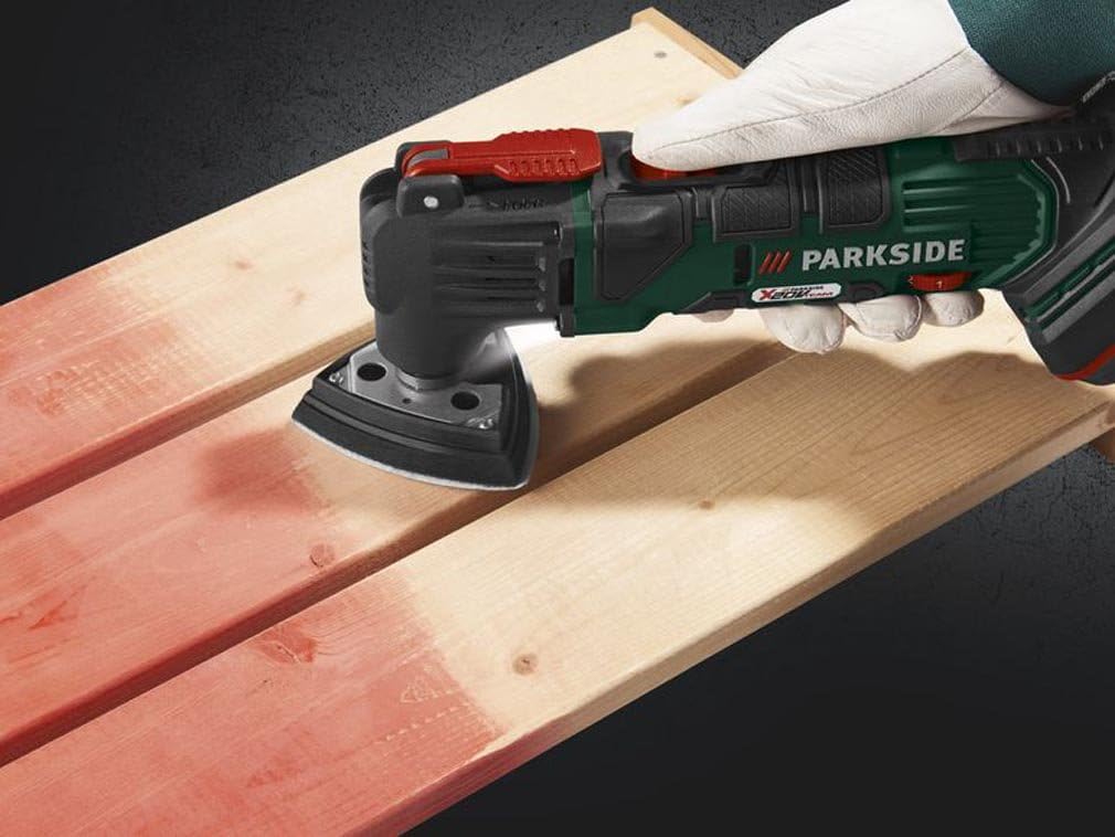 Parkside 20-Li A1 Akku-Multifunktionswerkzeug mit integriertem LED-Arbeitslicht - Universalhalter -