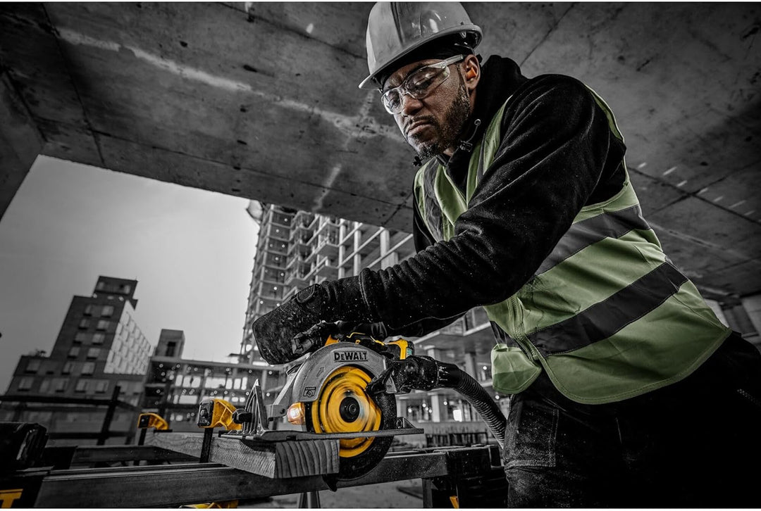 Dewalt 18V XR Akku-Handkreissäge DCS565NT (bürstenloser Motor, mit integrierter LED &amp; Blasvorrichtun
