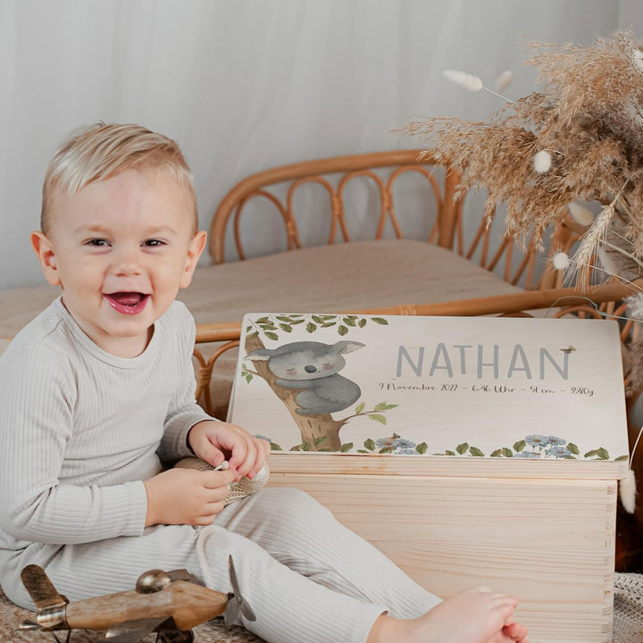 KIDSMOOD - Erinnerungsbox Baby, personalisierte Holzkiste mit Deckel, Ideal zur Aufbewahrung von Eri